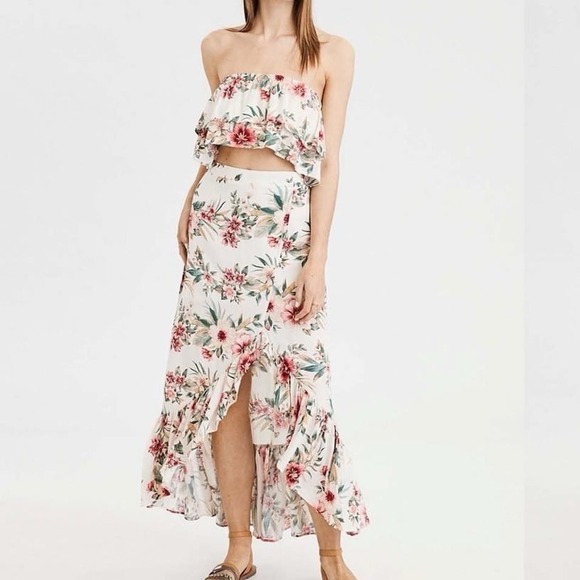 AE Ruffled Hawaiian Tube Top‎ and Hi-Low Maxi Skirt - Picture 1 of 10
